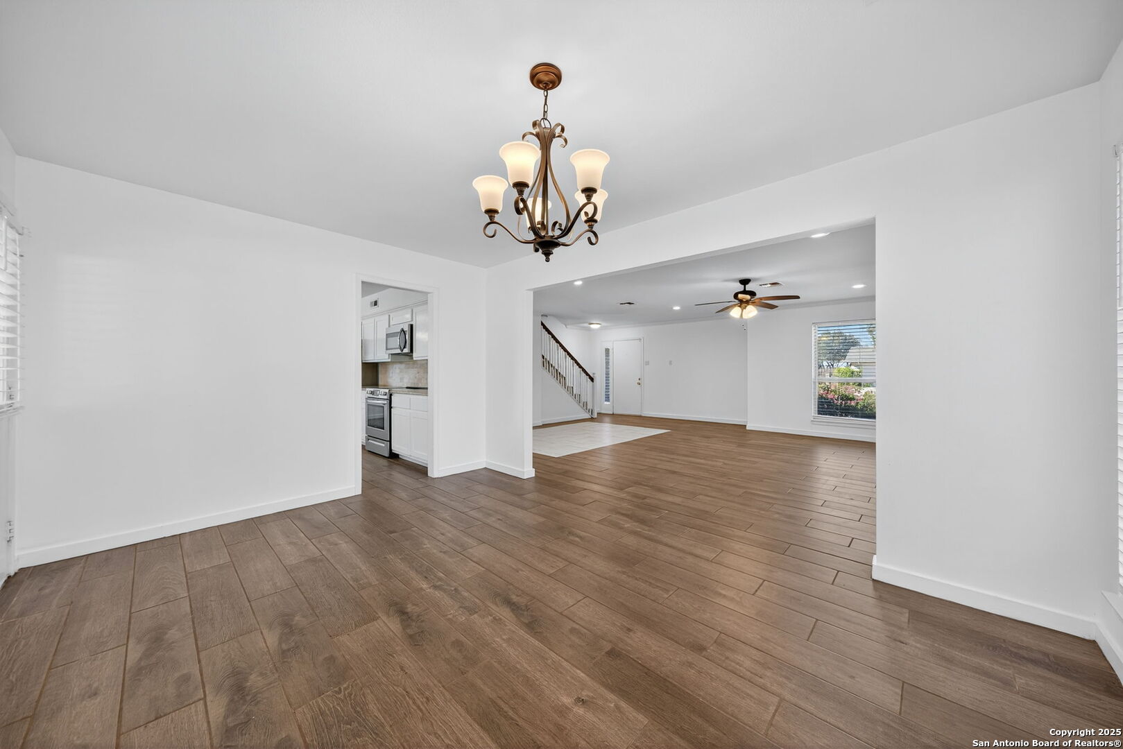 405 W Tanglewood