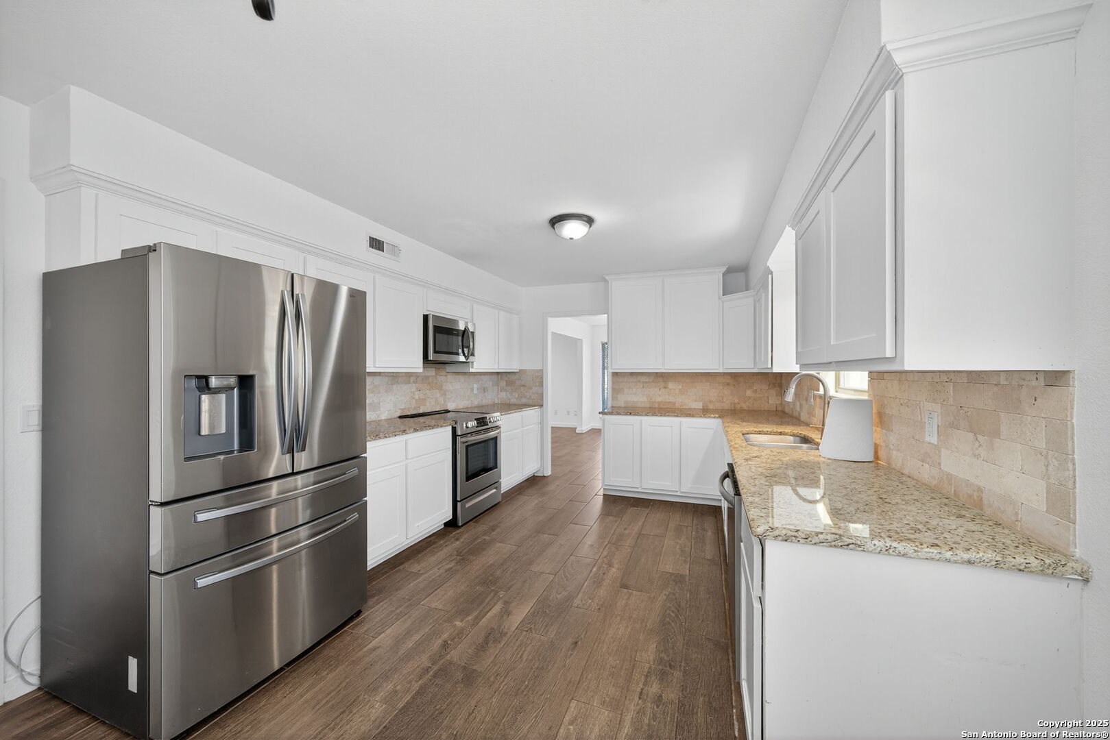 405 W Tanglewood