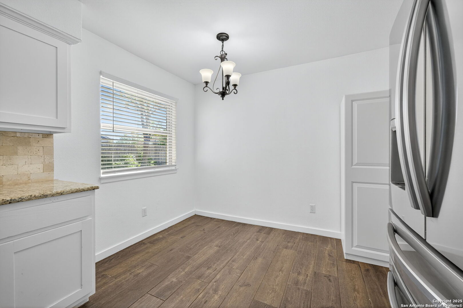 405 W Tanglewood