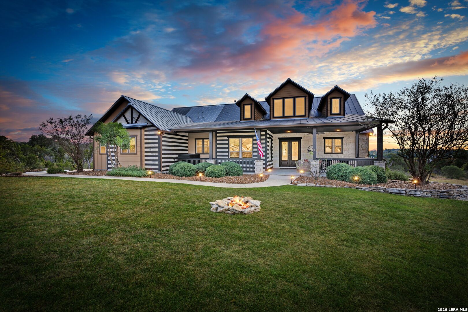 1651 Lake Ridge Blvd