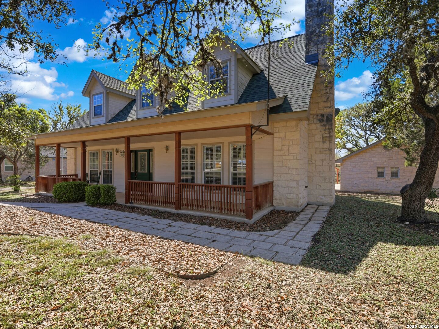 349 Apex Ave
