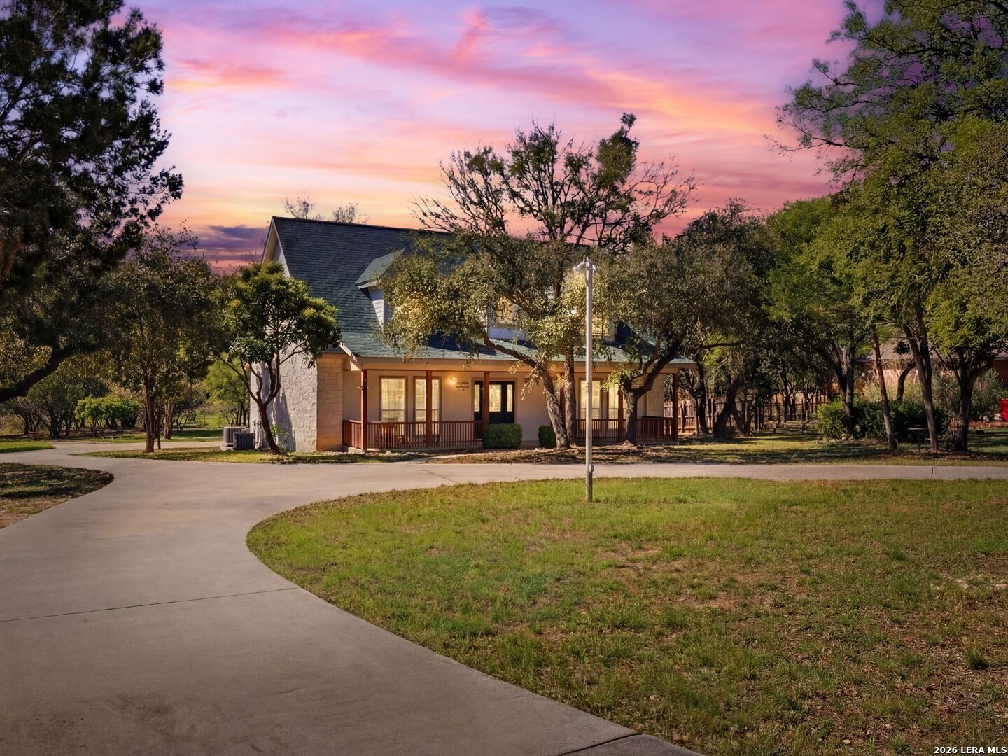 349 Apex Ave