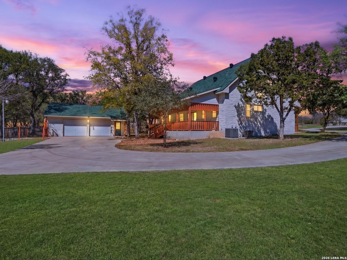 349 Apex Ave