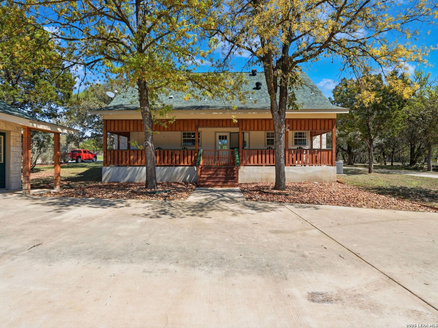 349 Apex Ave