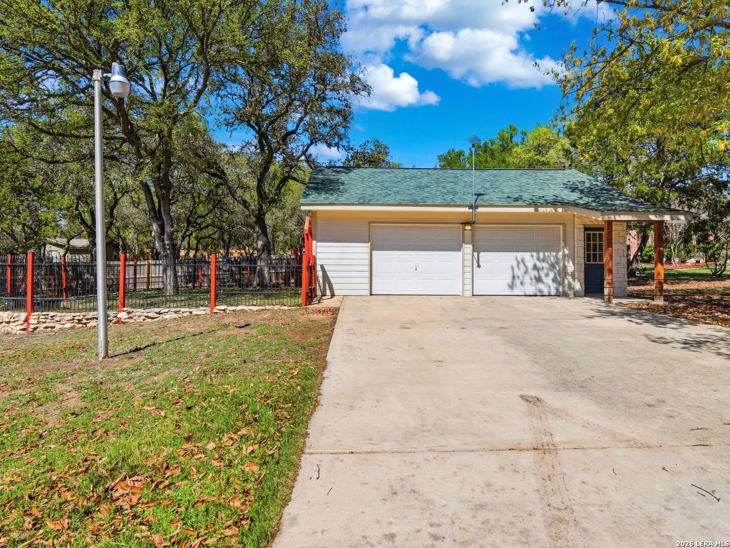 349 Apex Ave