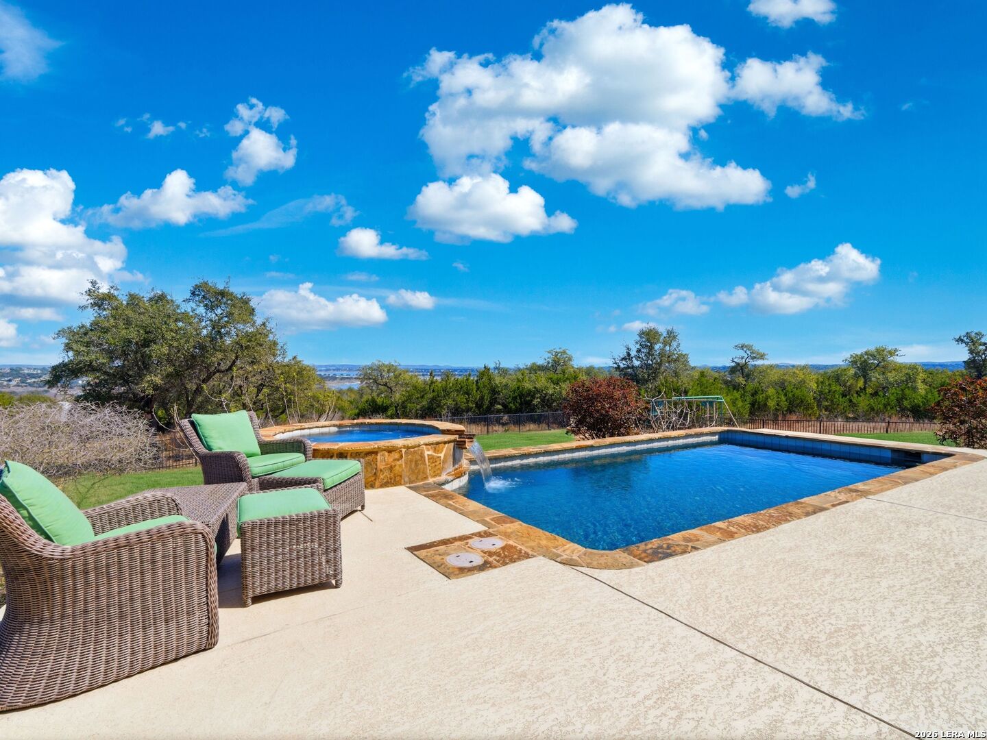 2144 Senora Ridge