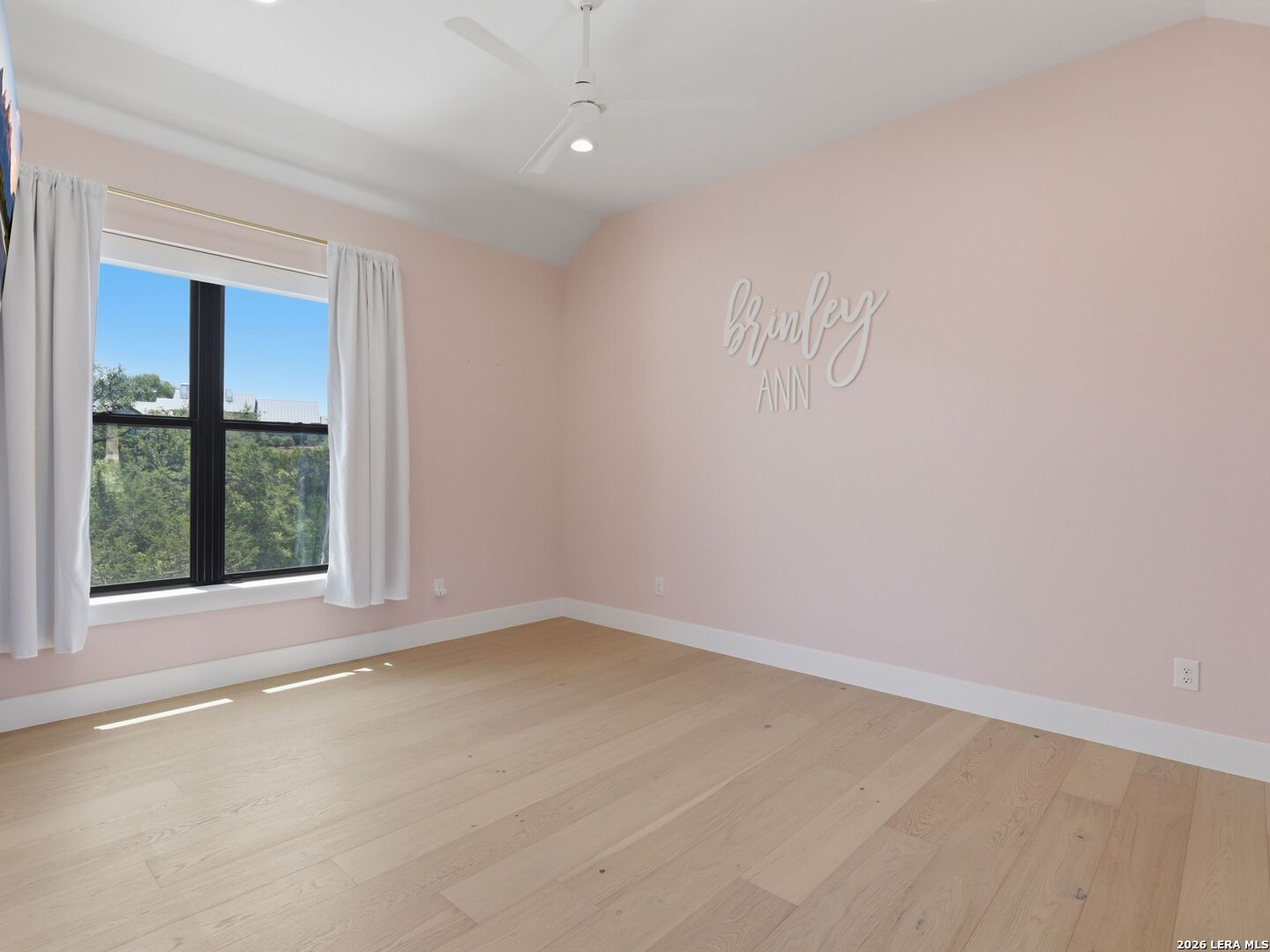 1512 Via Principale