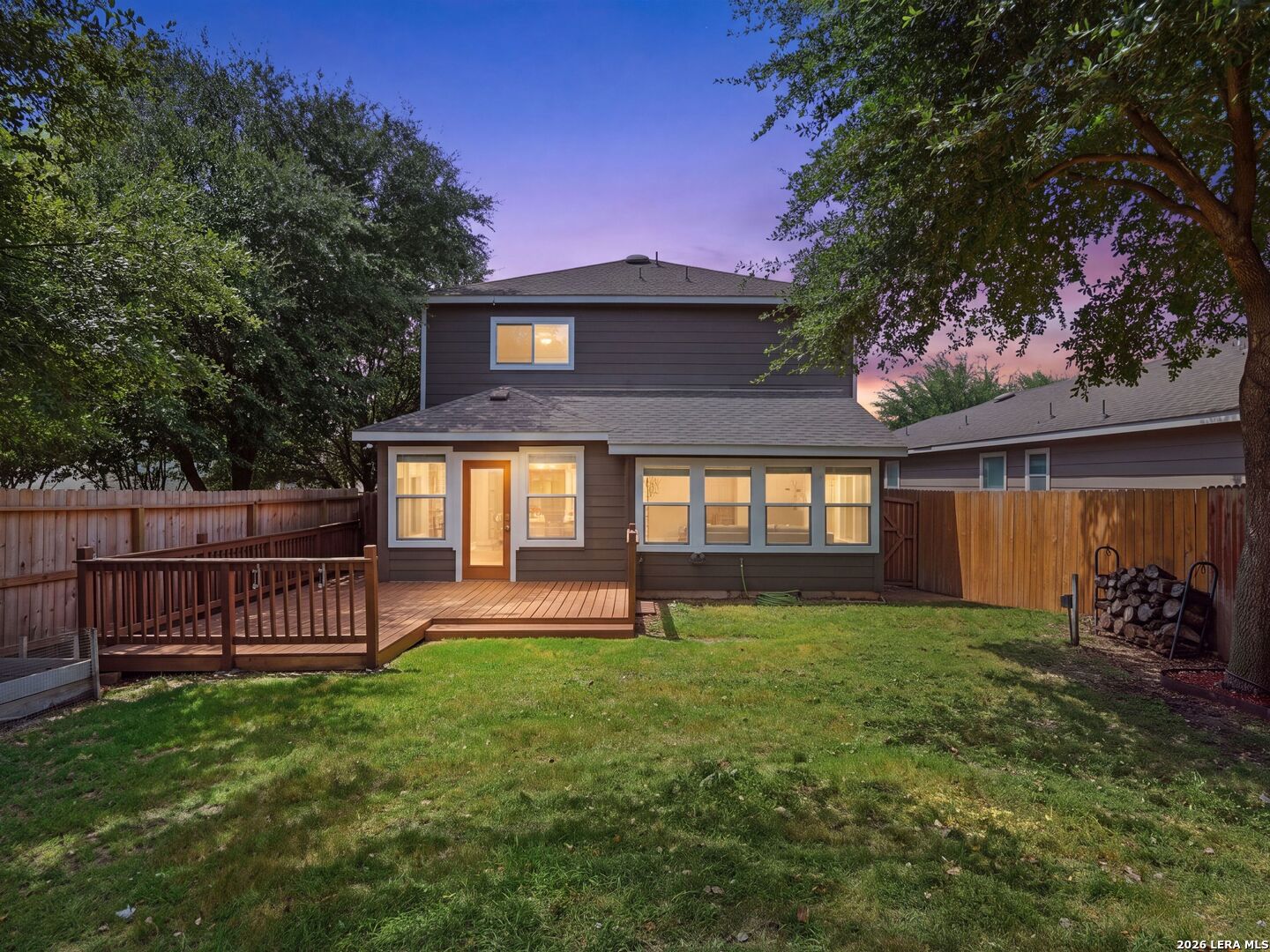 414 WALNUT CRST