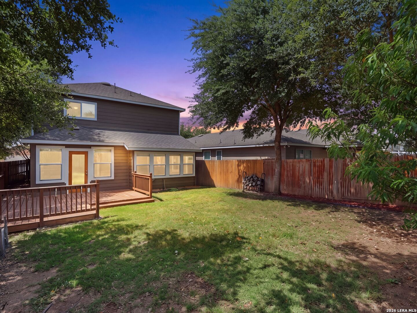 414 WALNUT CRST