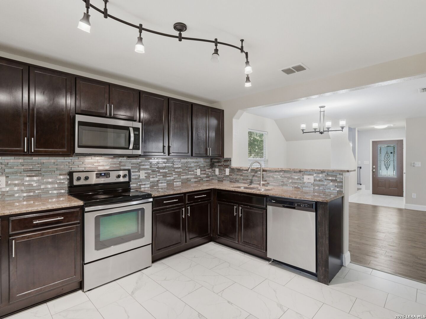 414 WALNUT CRST