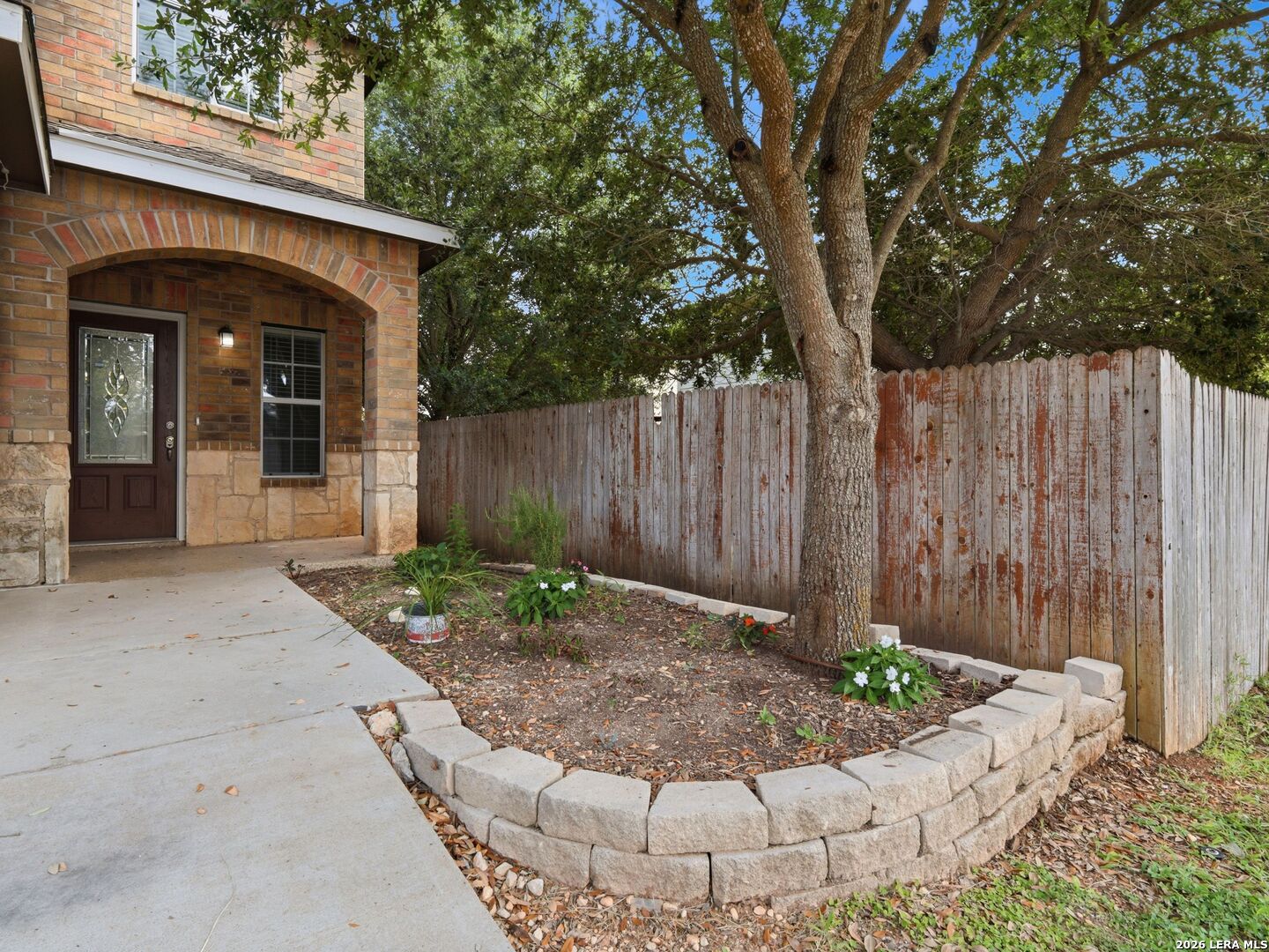 414 WALNUT CRST