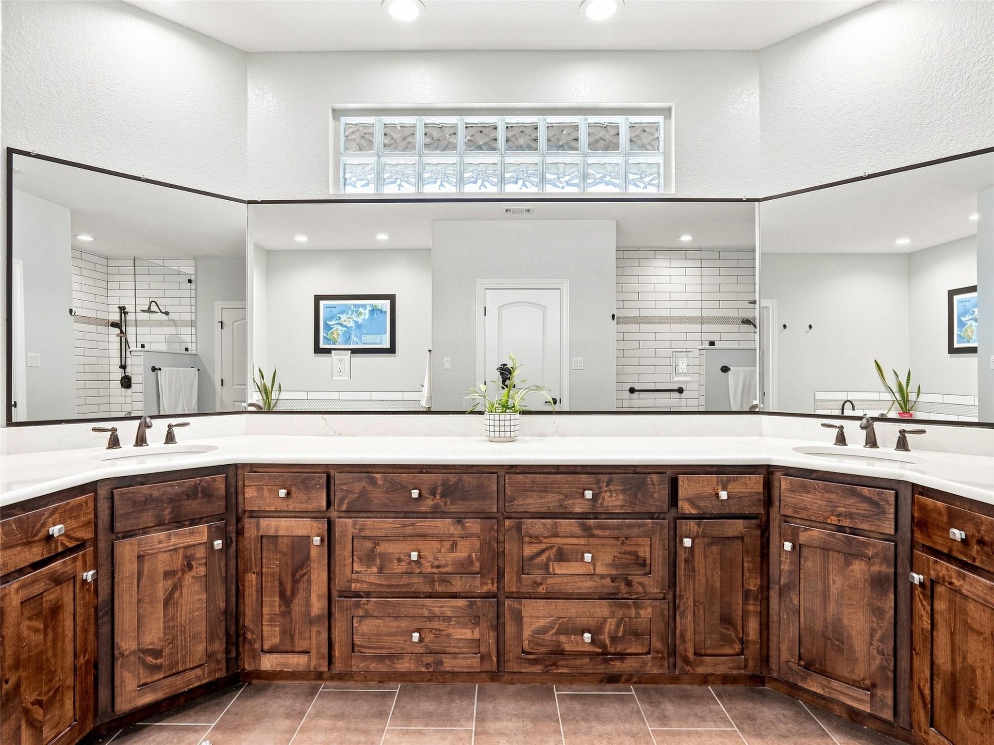 1711 Mountain SPGS