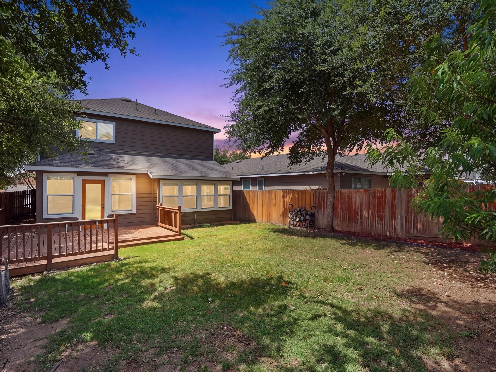 414 Walnut CRST