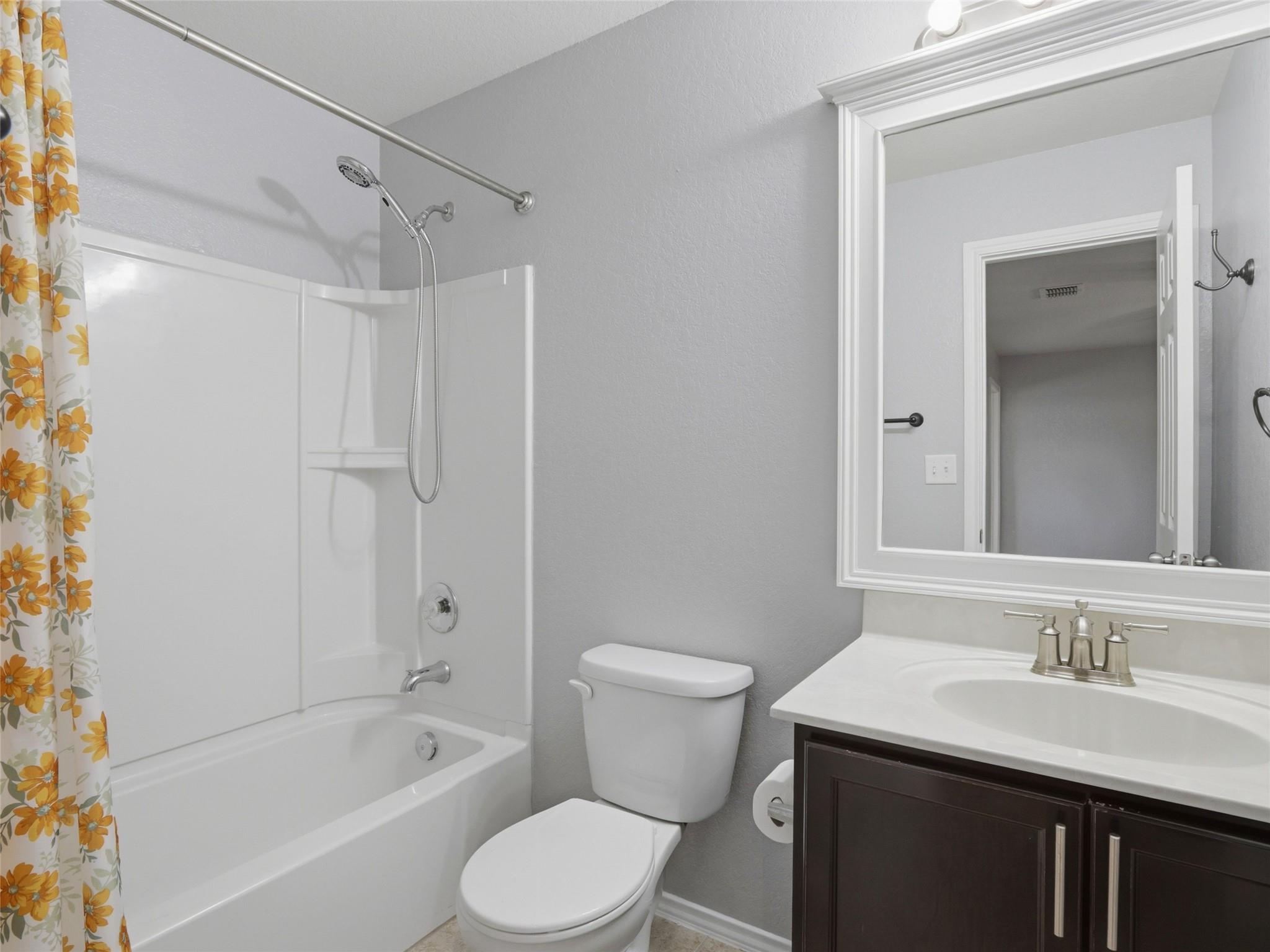 414 Walnut CRST