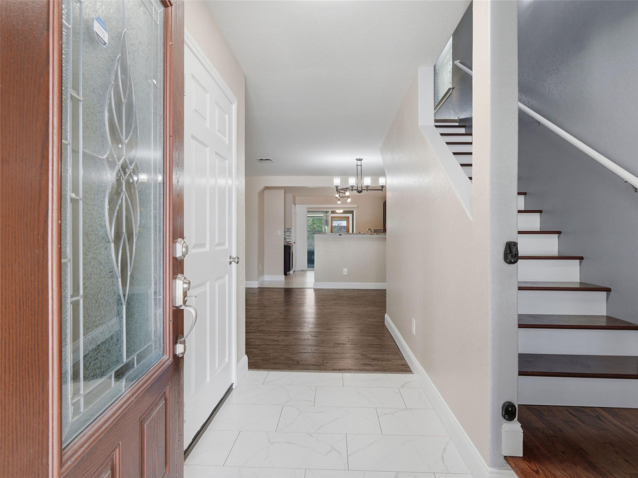 414 Walnut CRST