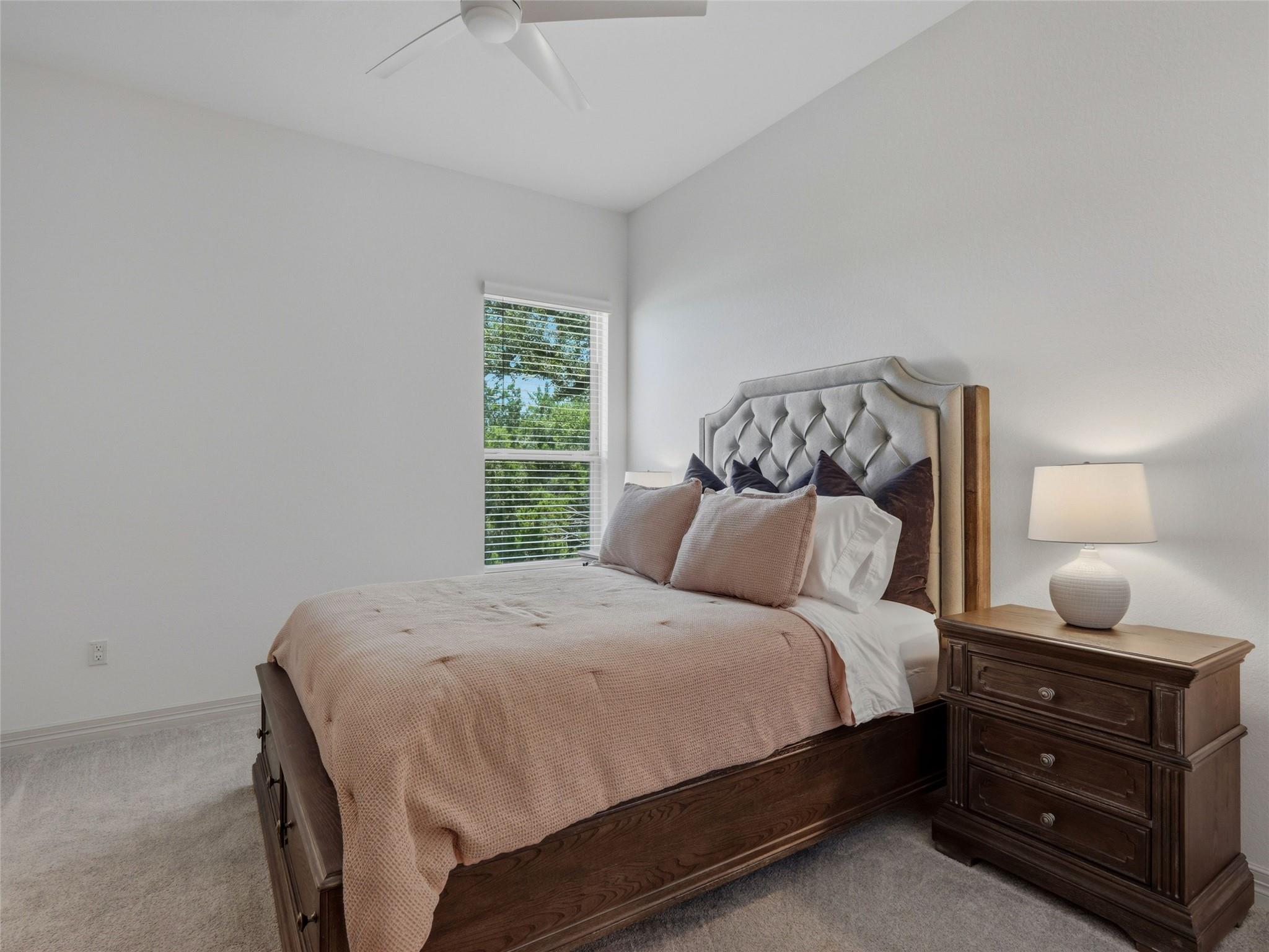 1404 Roxburg WAY