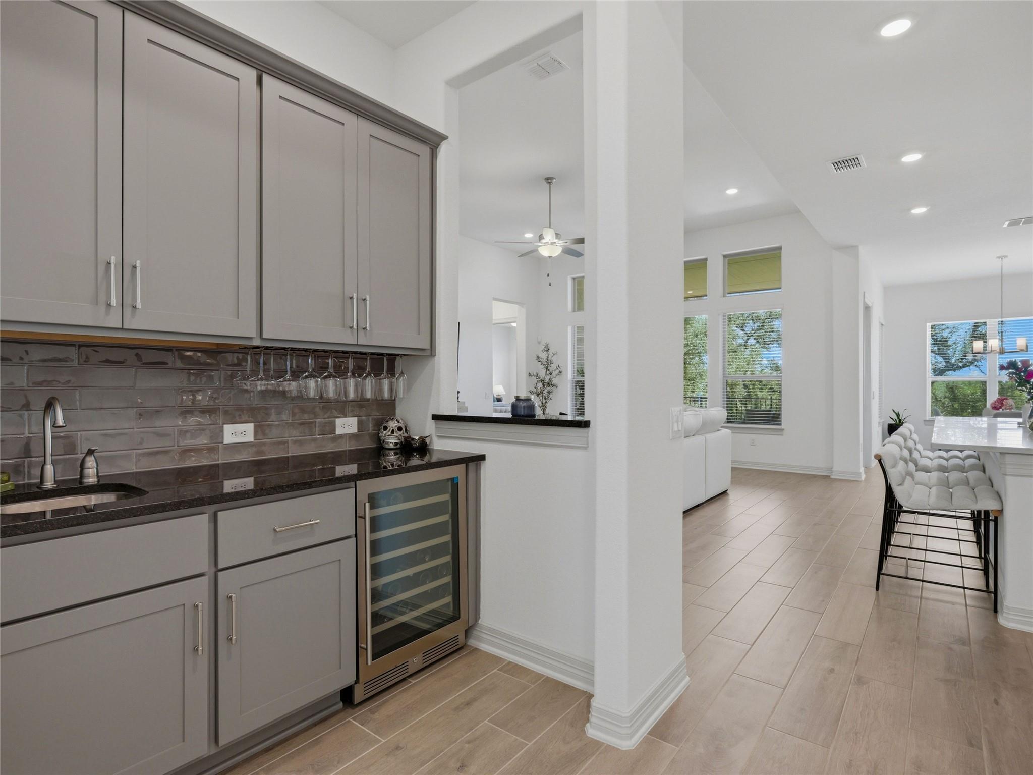 1404 Roxburg WAY