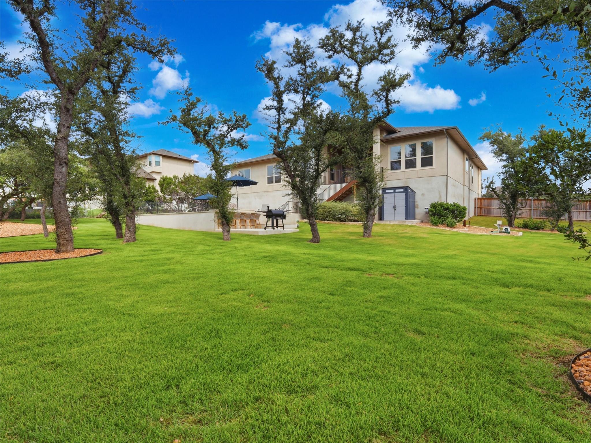 1404 Roxburg WAY