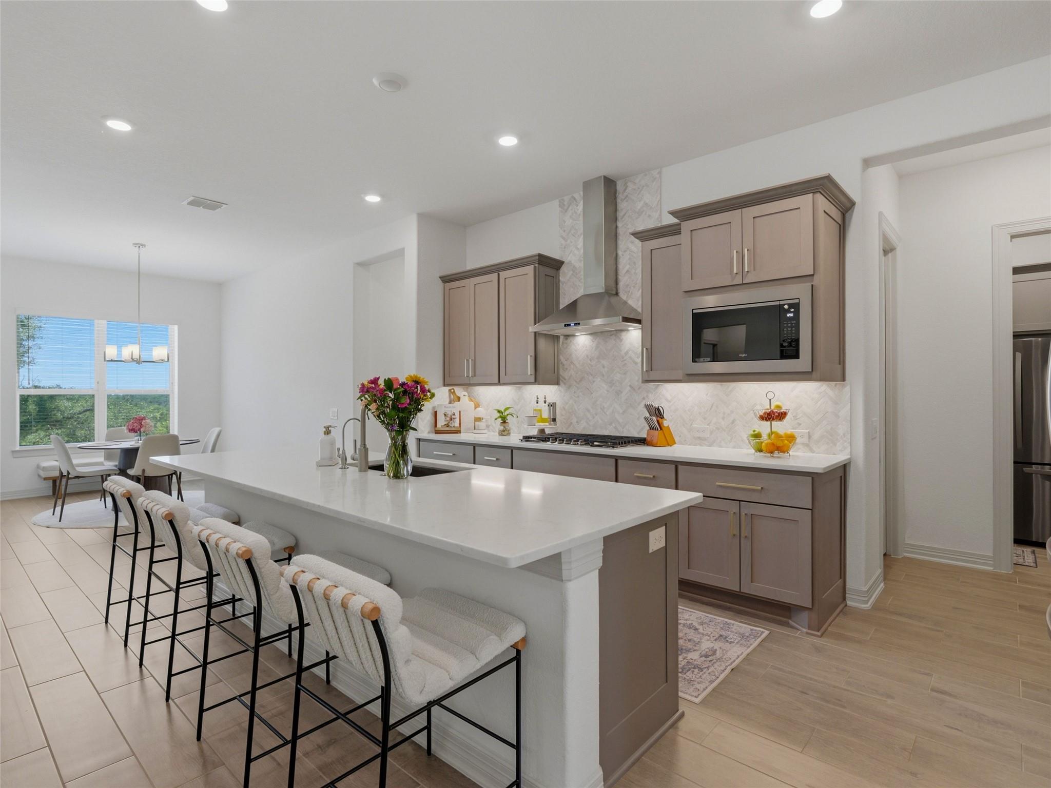 1404 Roxburg WAY