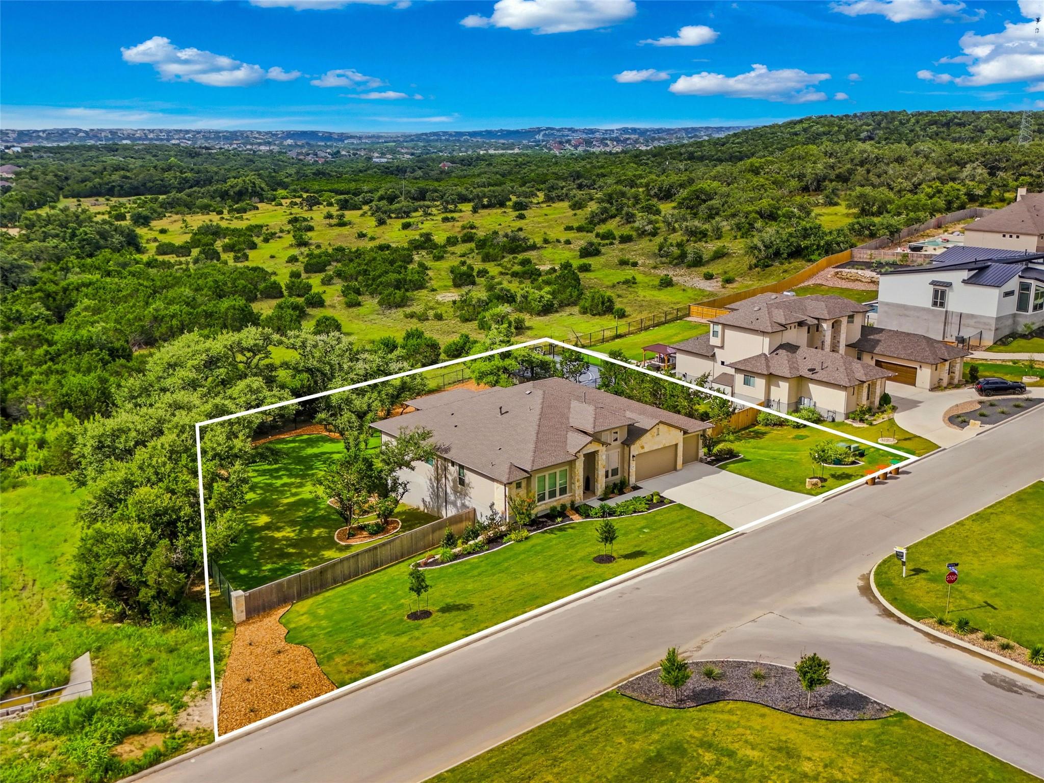 1404 Roxburg WAY