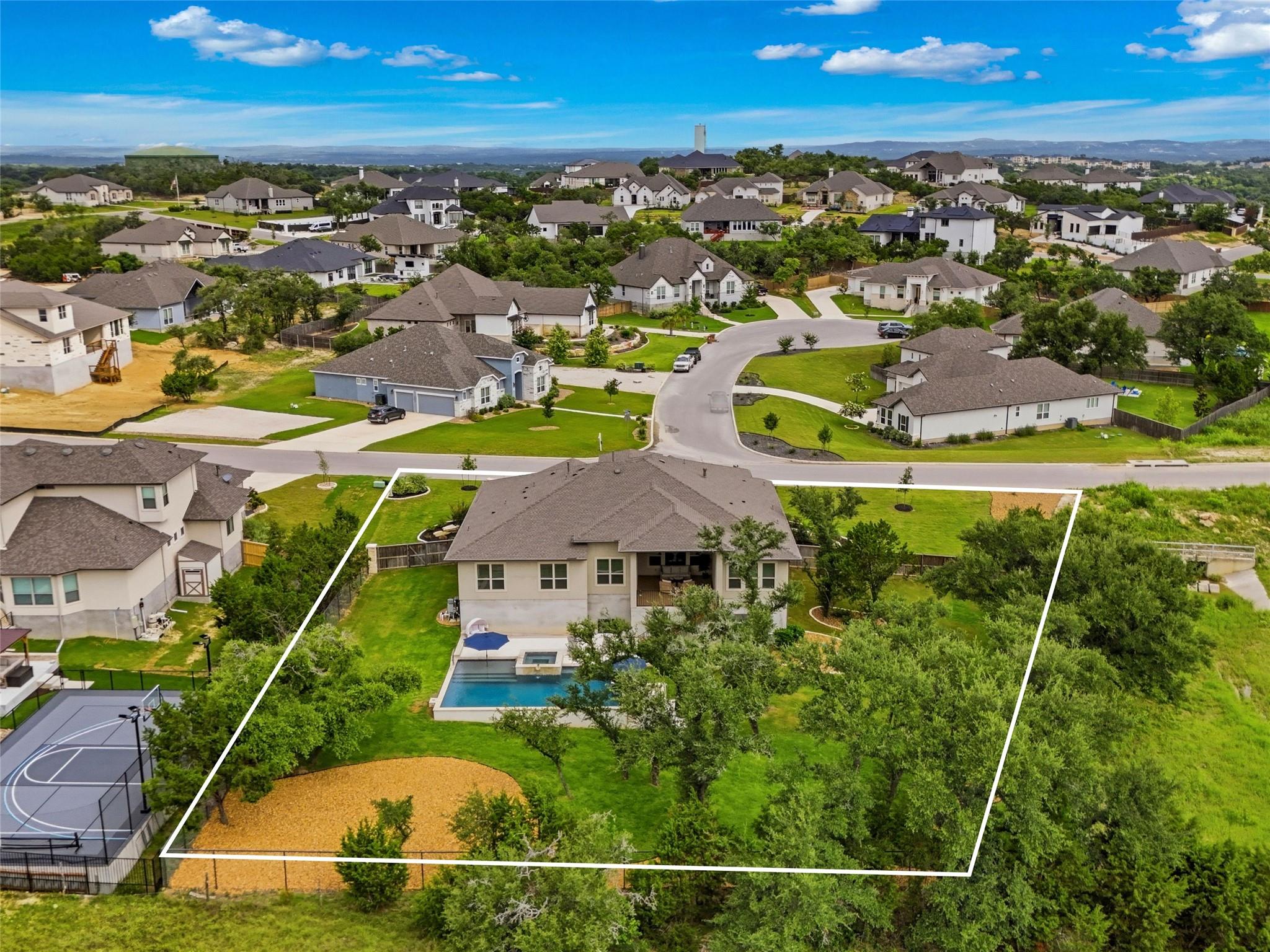 1404 Roxburg WAY