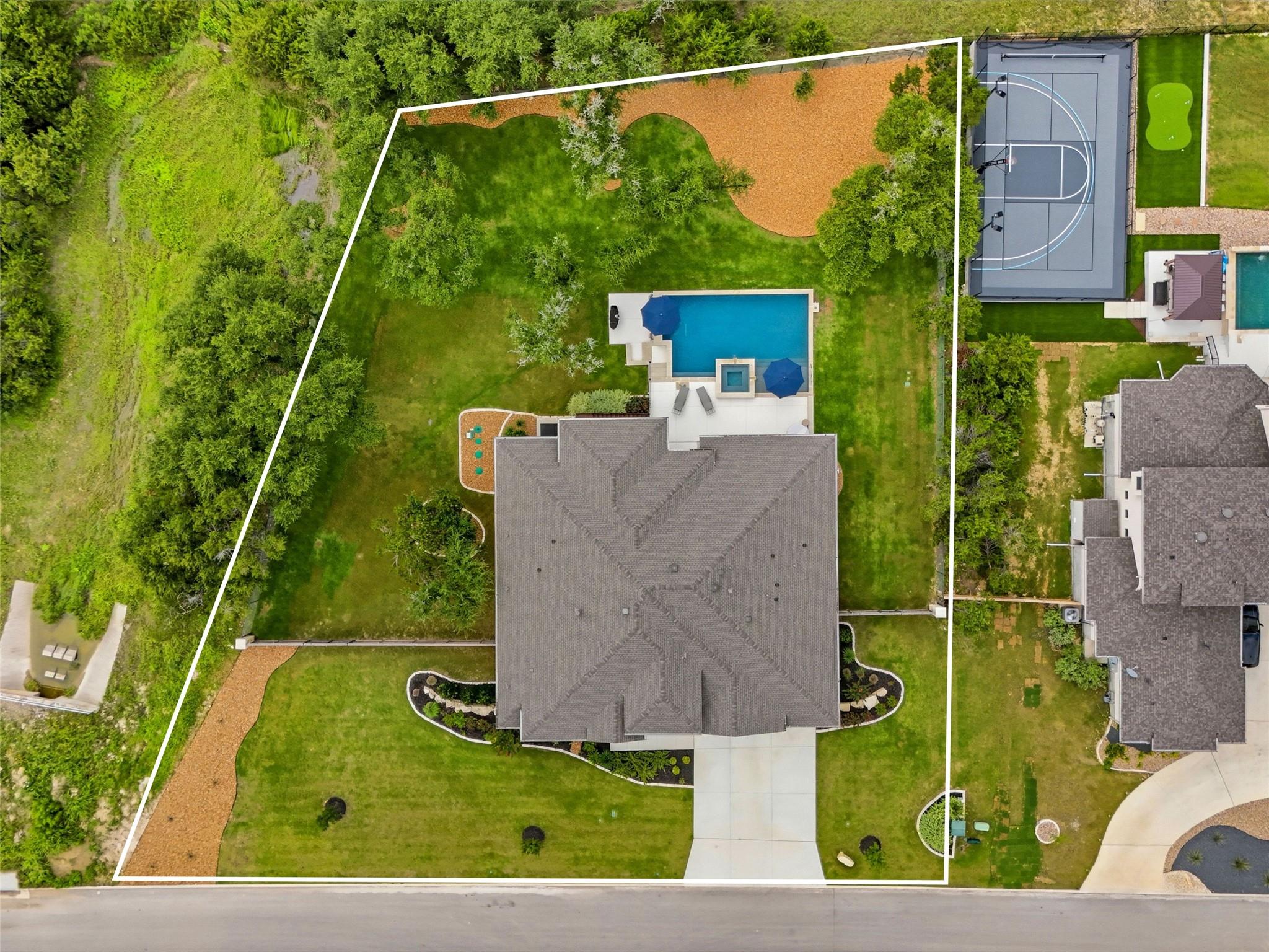 1404 Roxburg WAY