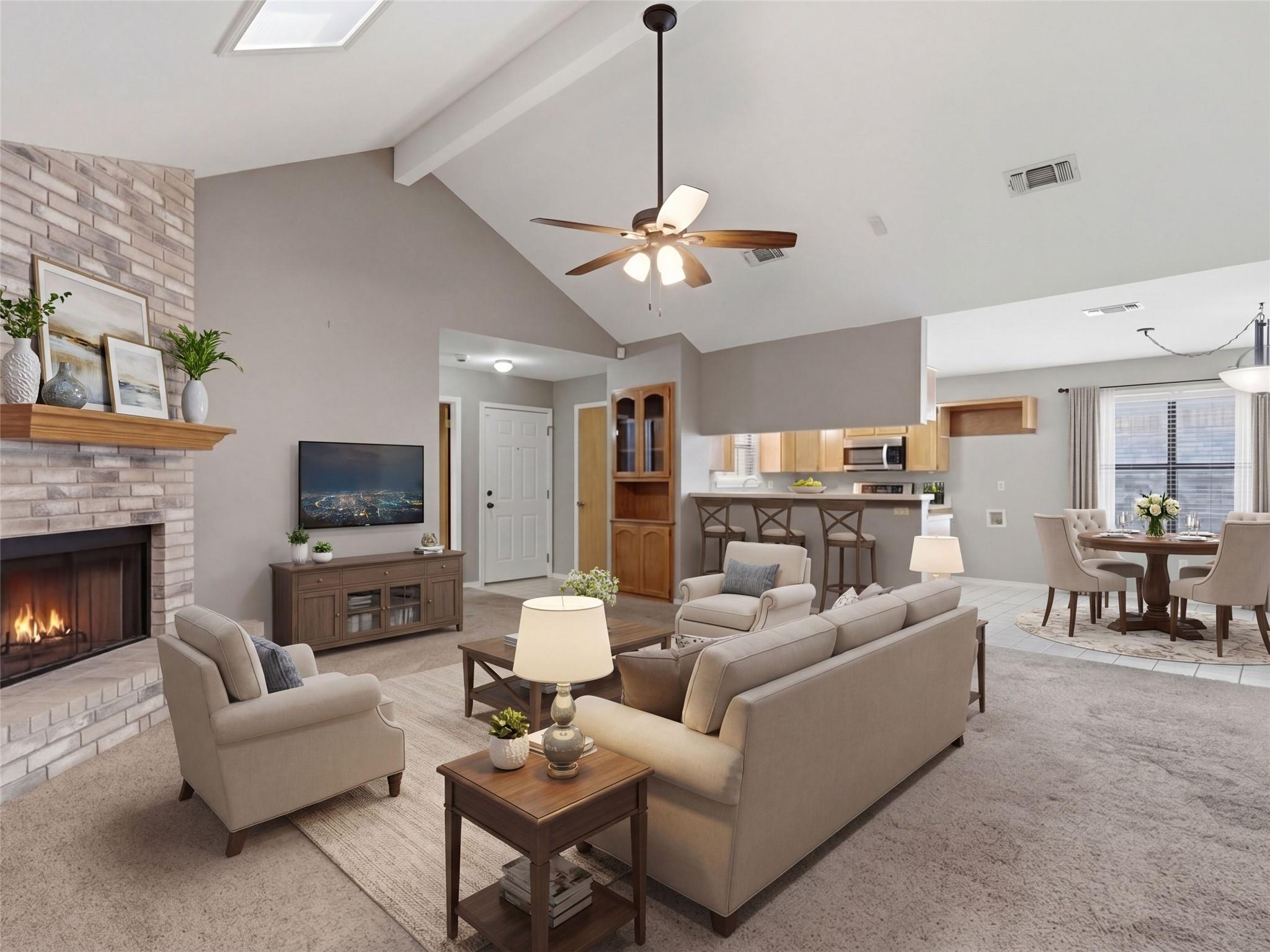 526 Riverside DR