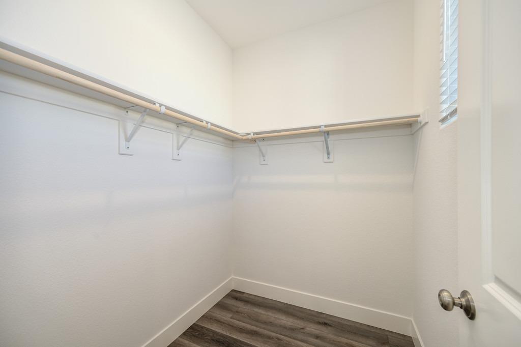 2326 Bronze Star Way