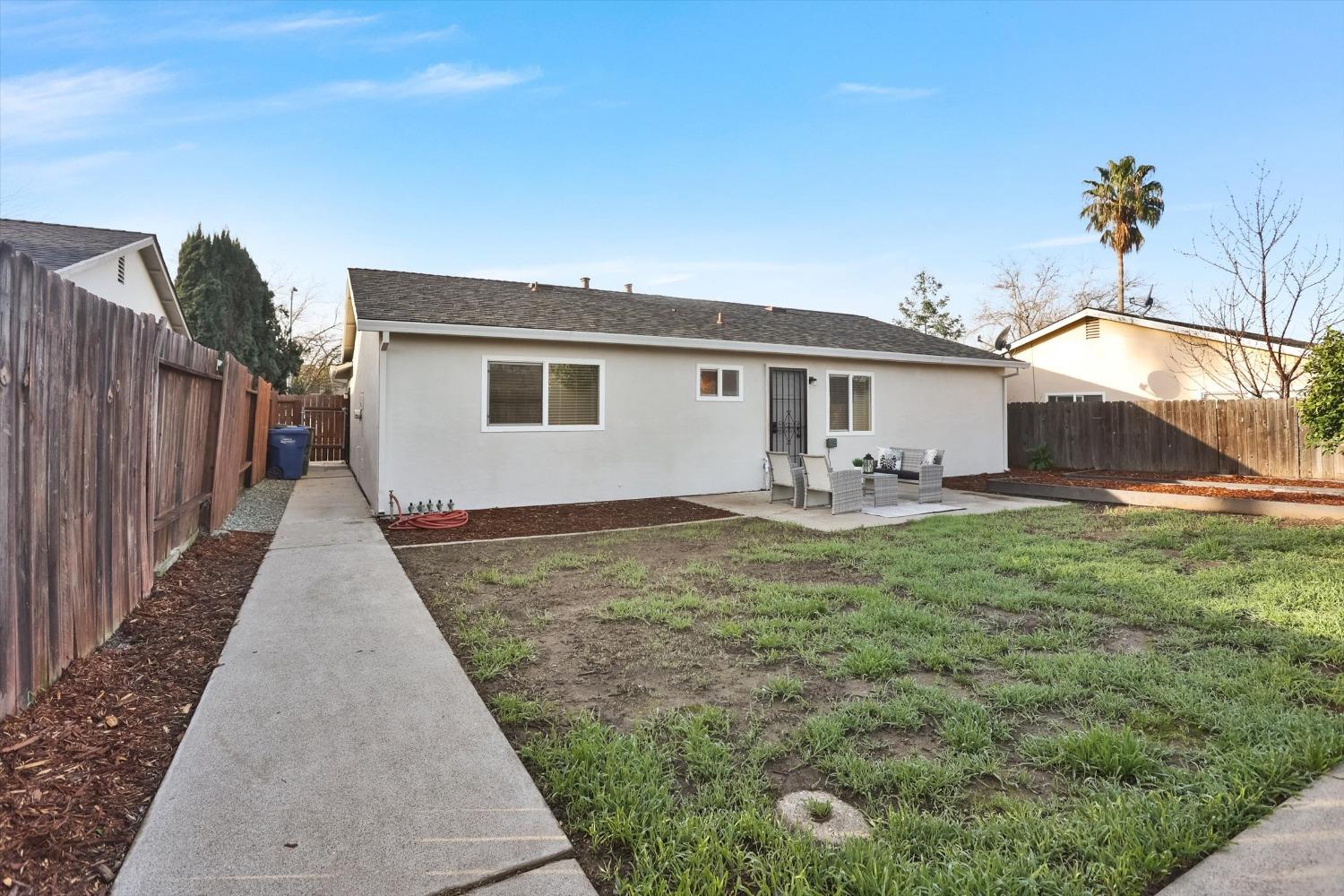 7412 Larchmont Drive