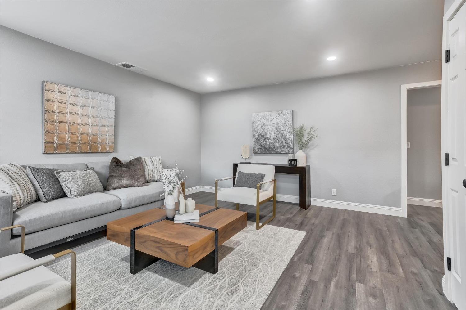 7412 Larchmont Drive