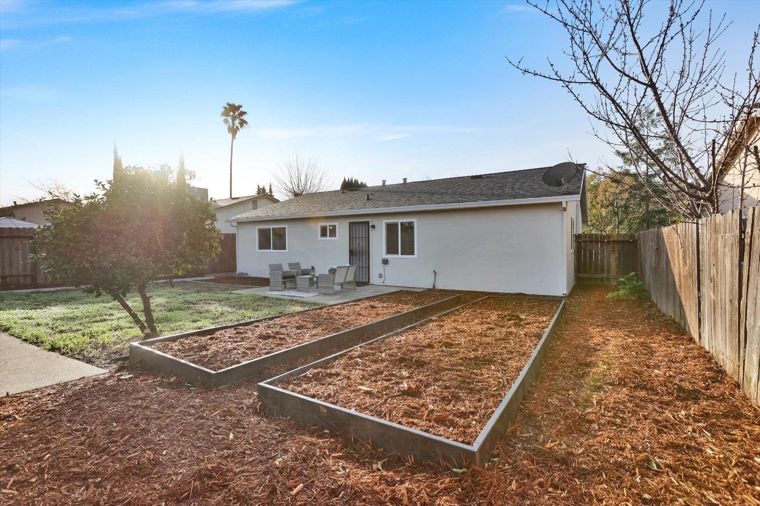 7412 Larchmont Drive