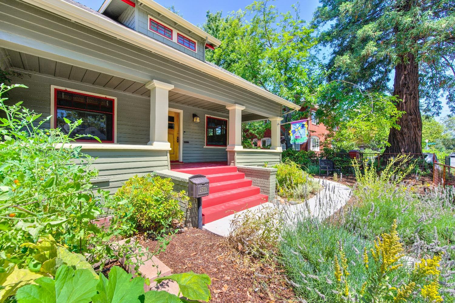 2759 Donner Way