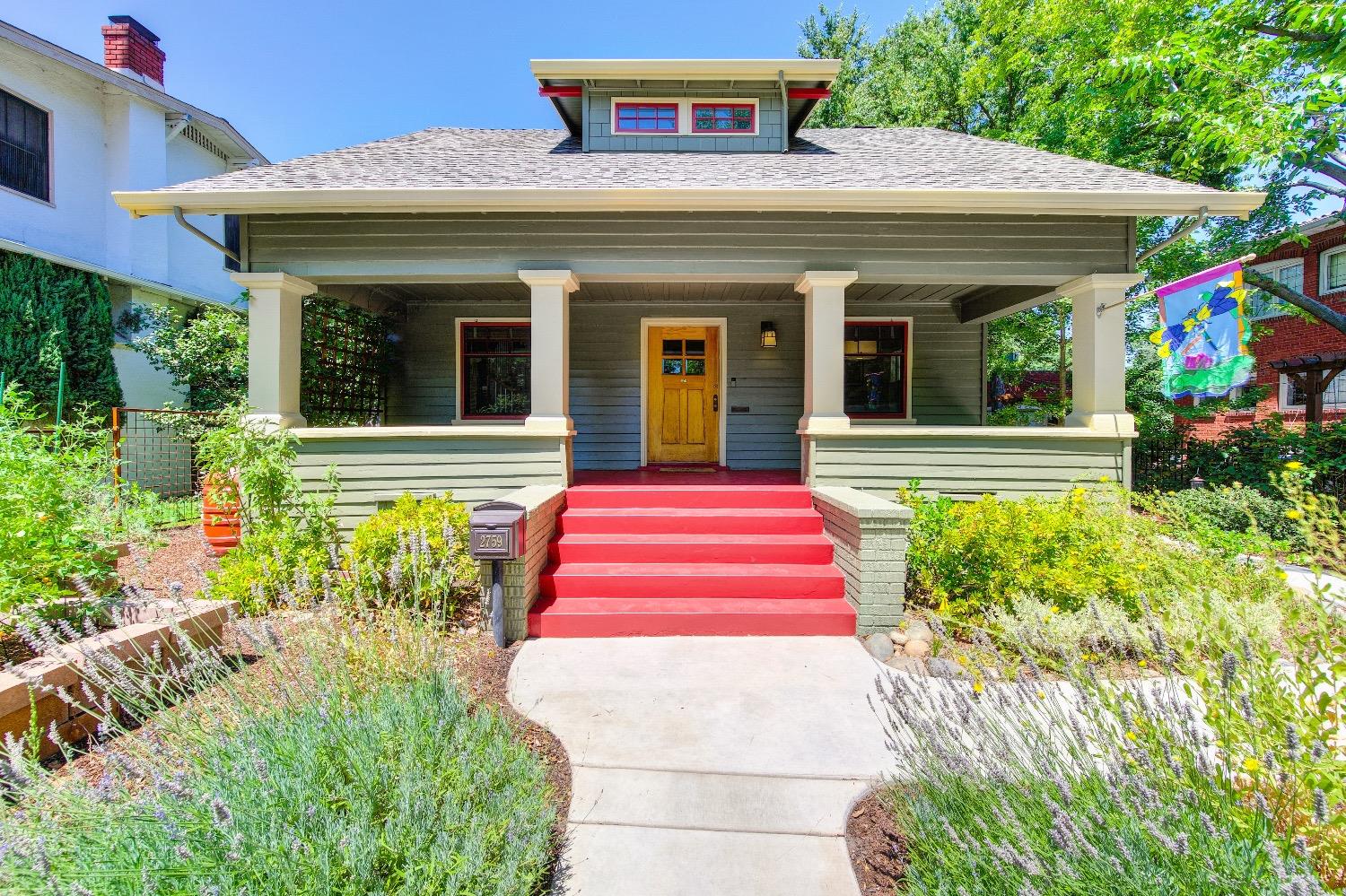 2759 Donner Way
