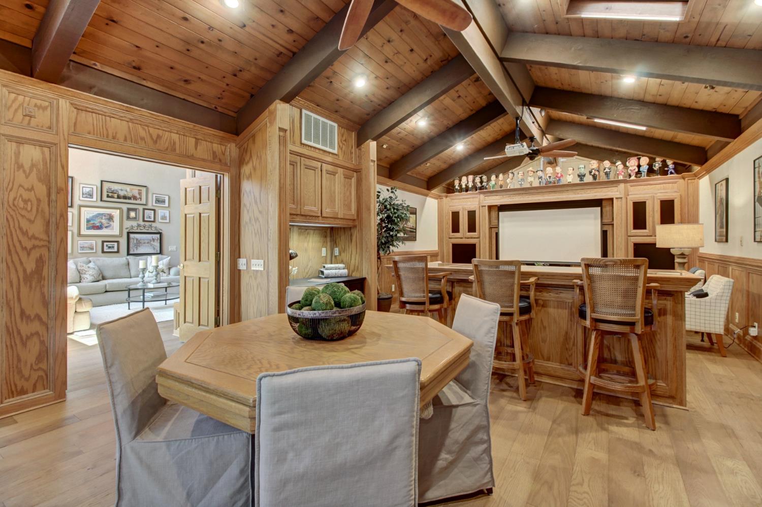 7916 Laurelridge Court