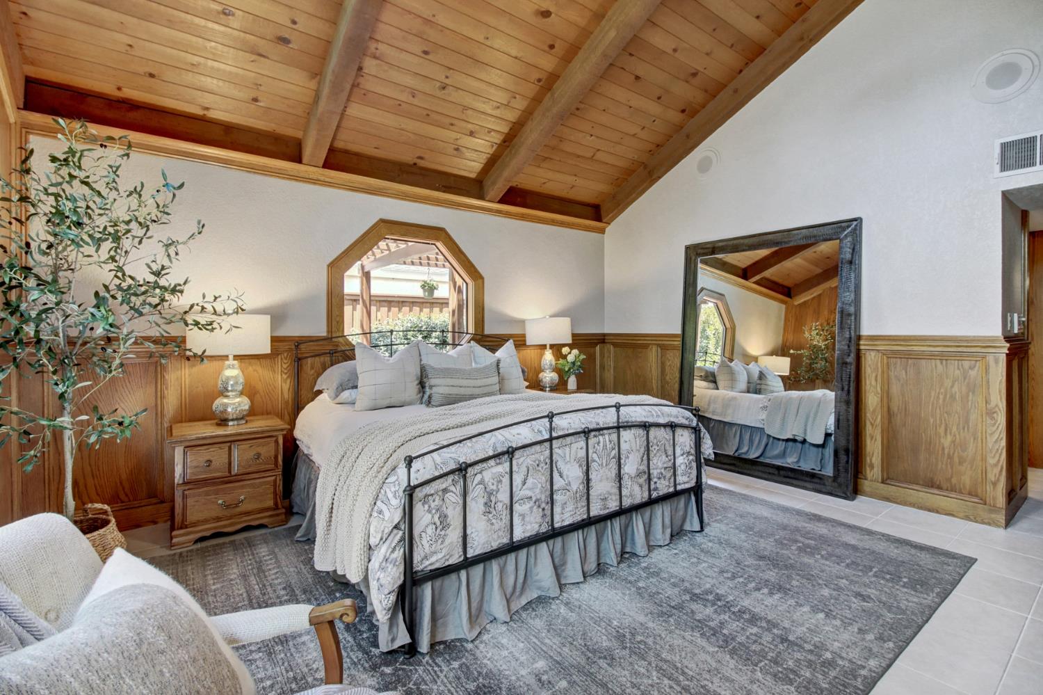 7916 Laurelridge Court