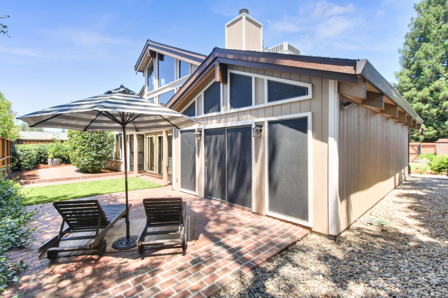 7916 Laurelridge Court
