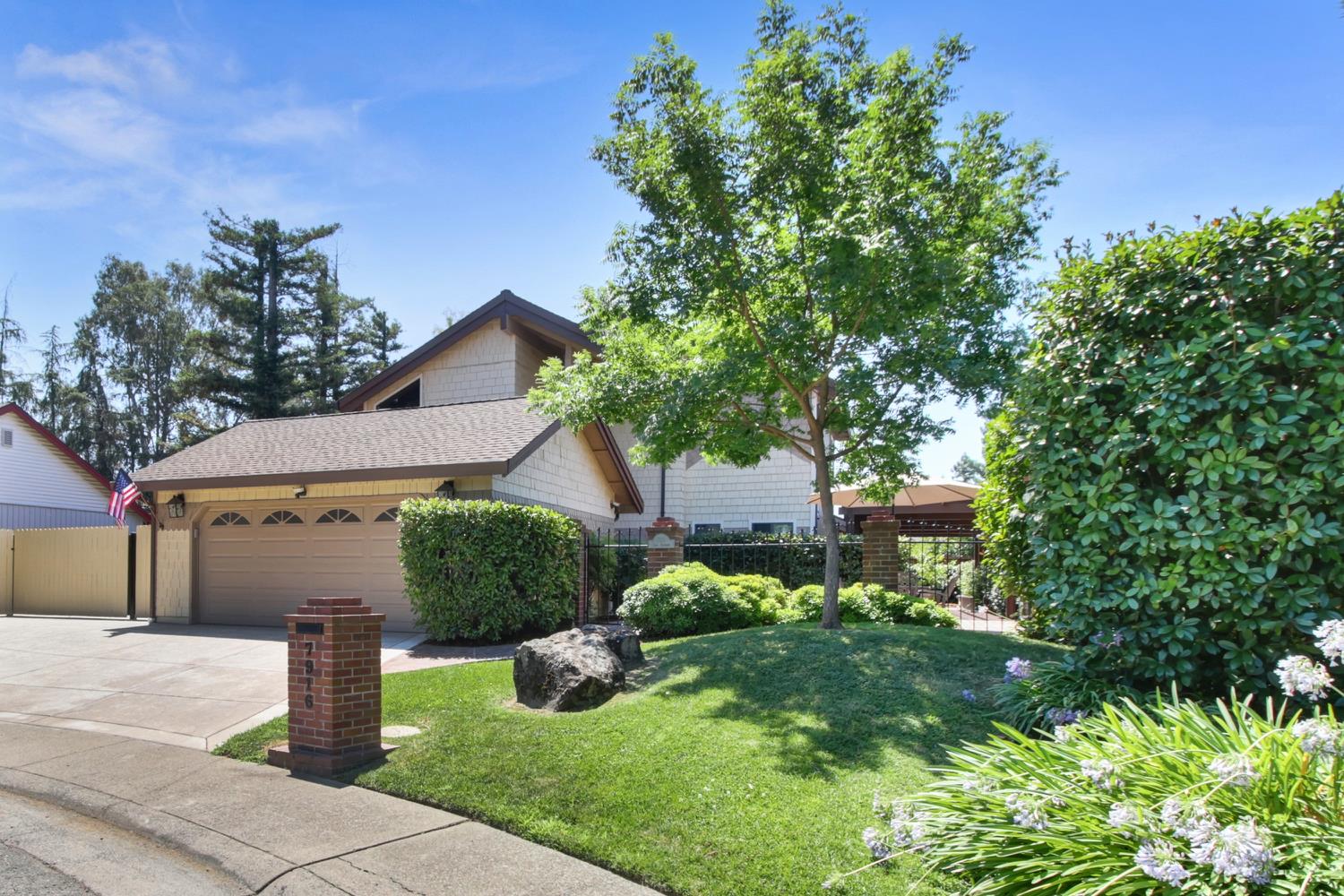 7916 Laurelridge Court