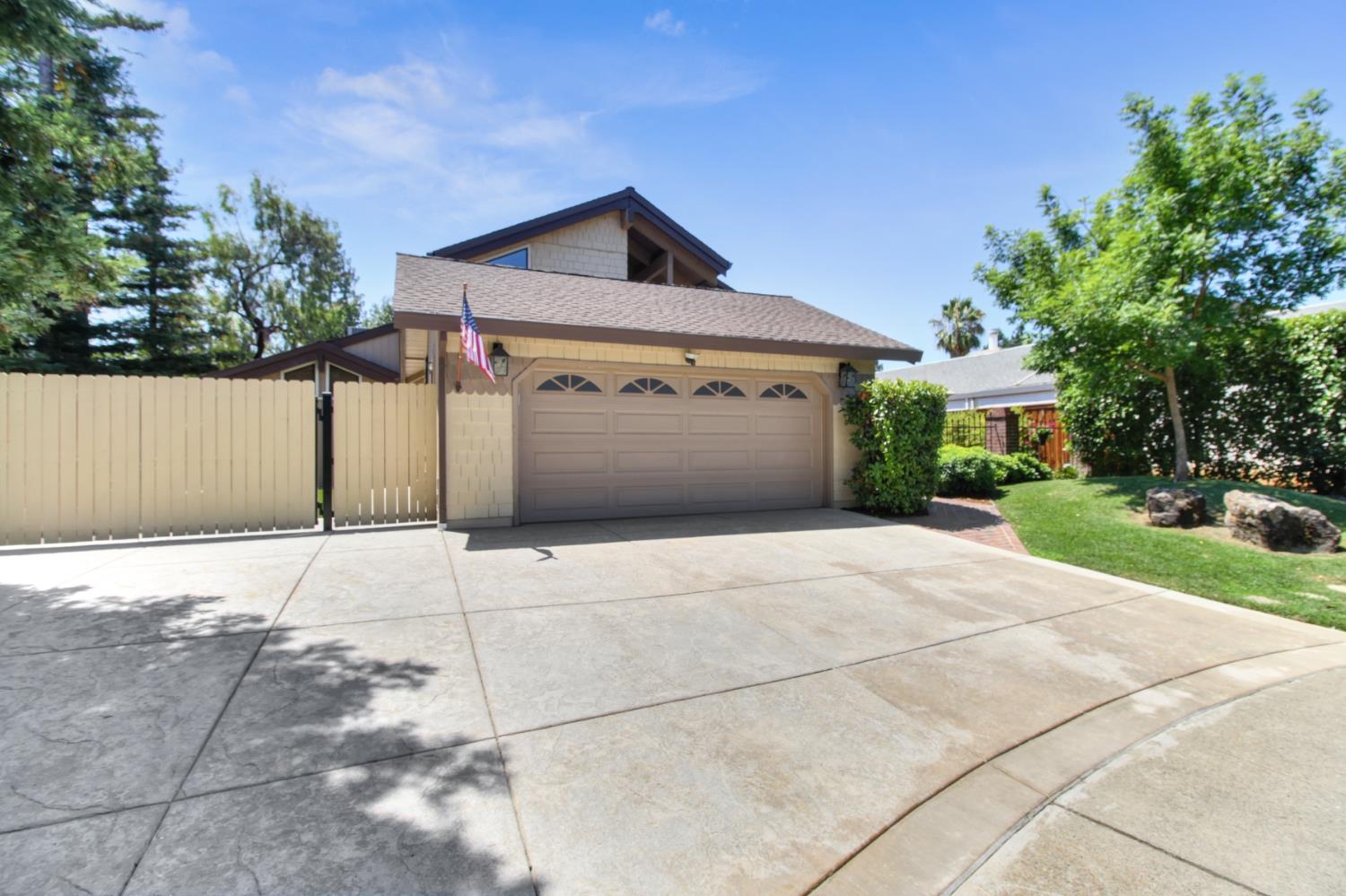 7916 Laurelridge Court