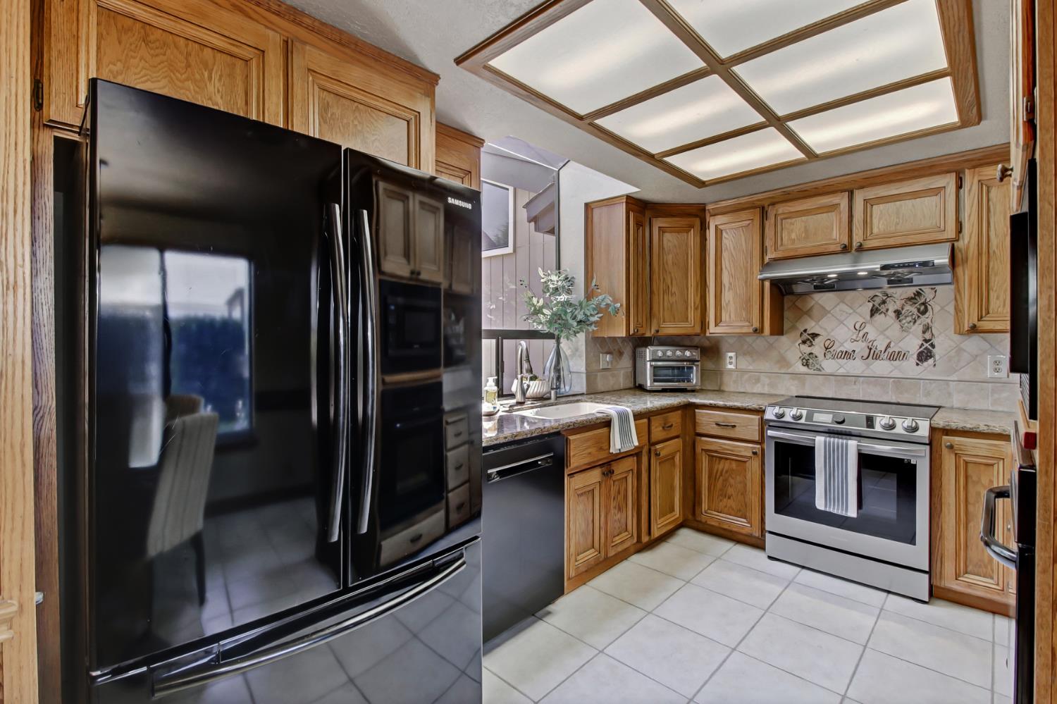 7916 Laurelridge Court