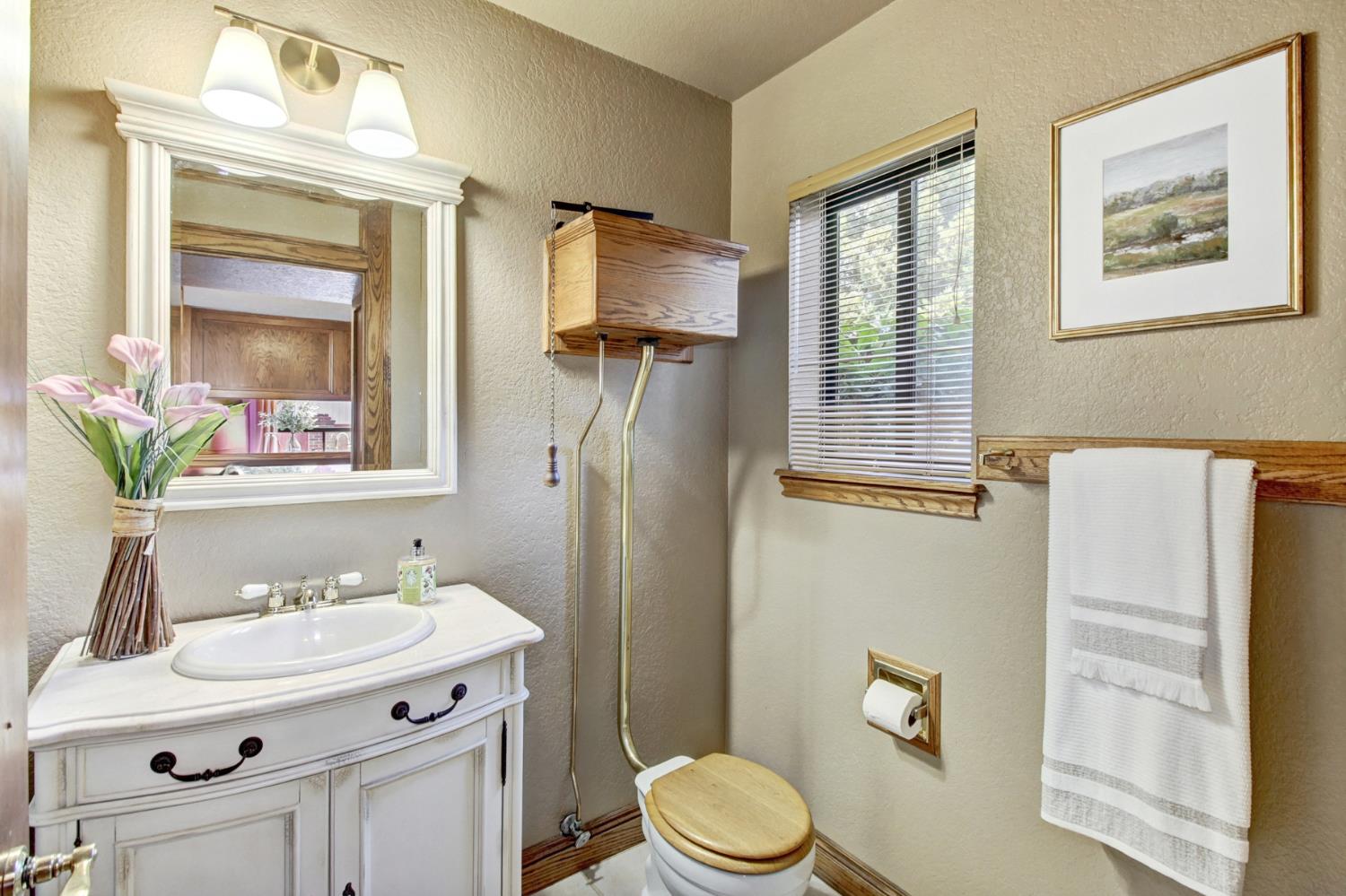 7916 Laurelridge Court