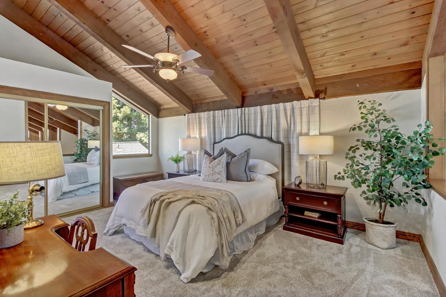 7916 Laurelridge Court