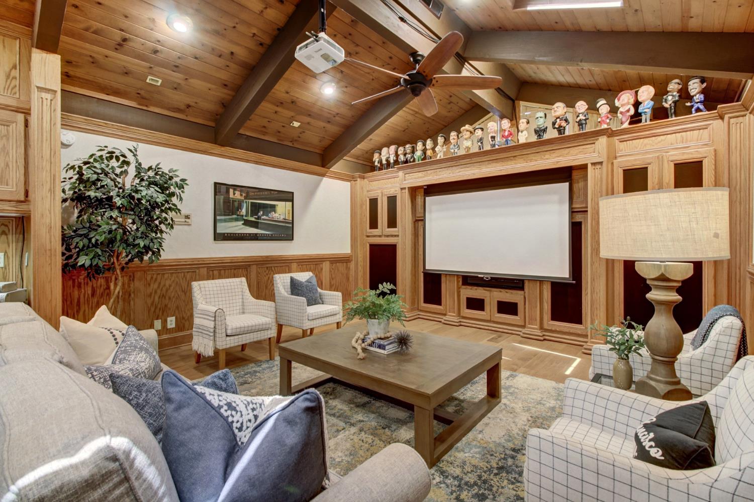 7916 Laurelridge Court