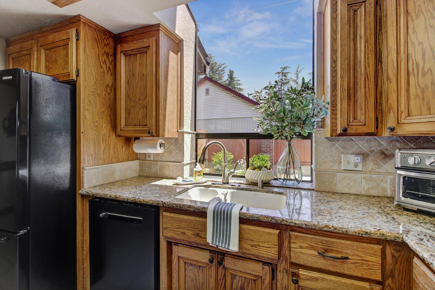7916 Laurelridge Court