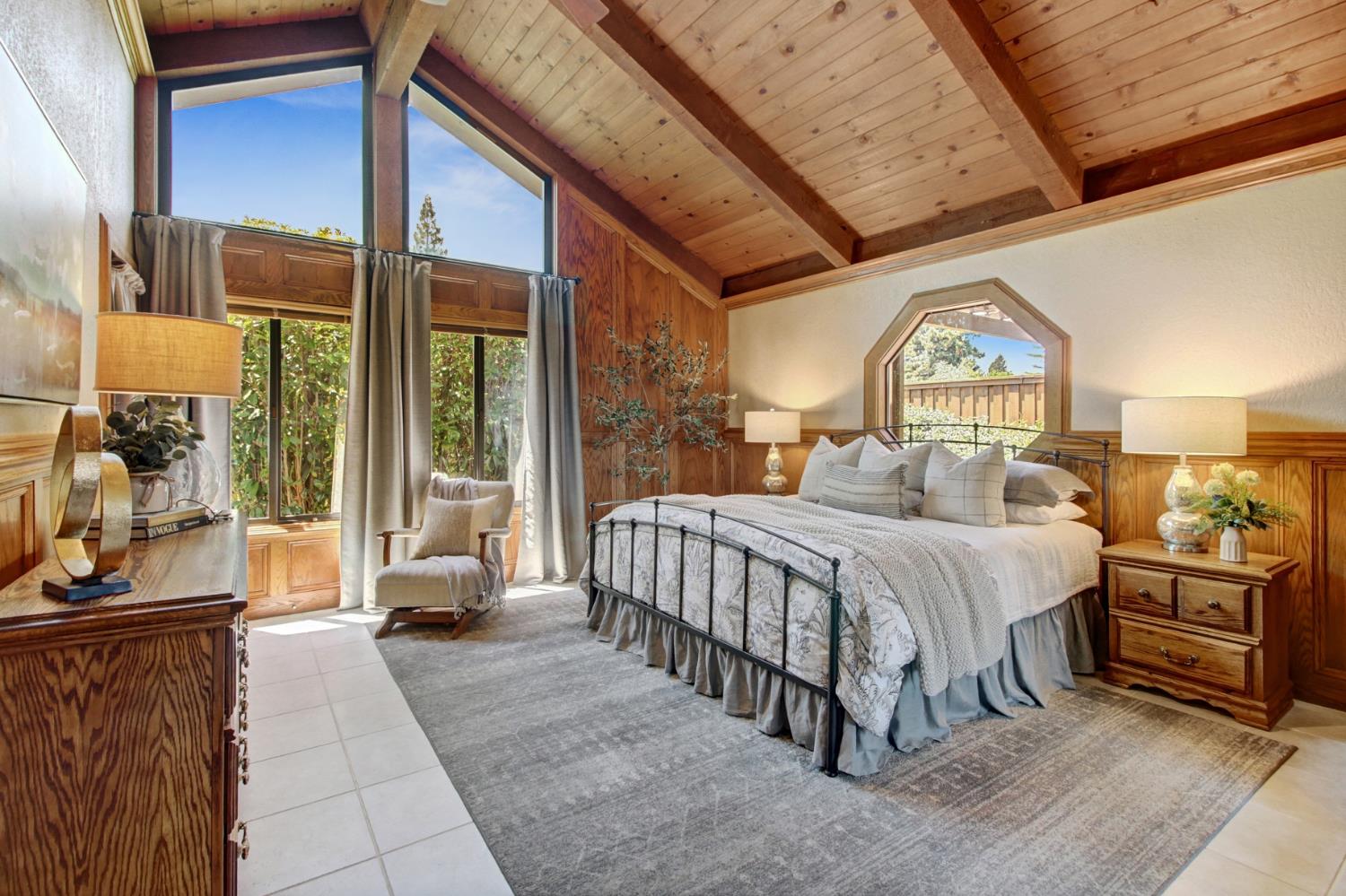 7916 Laurelridge Court