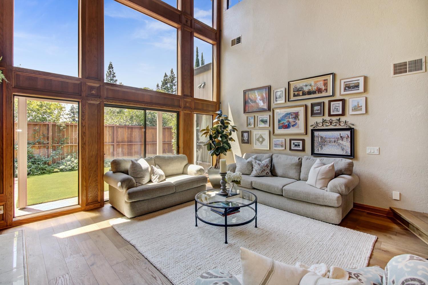 7916 Laurelridge Court