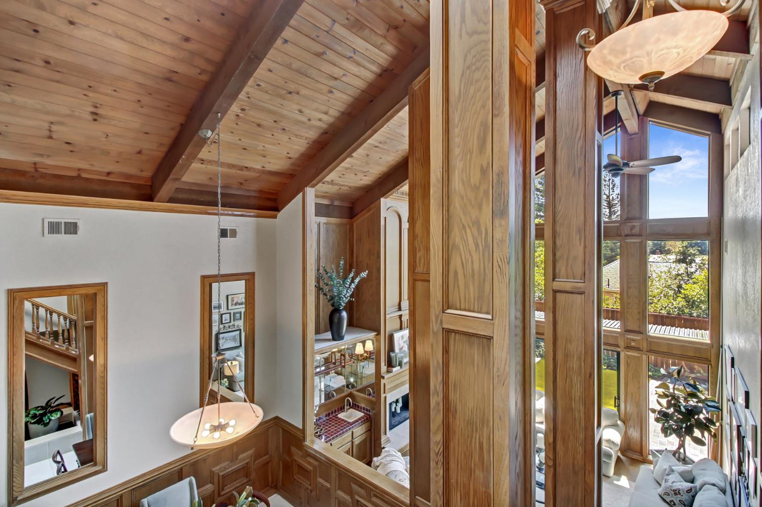 7916 Laurelridge Court
