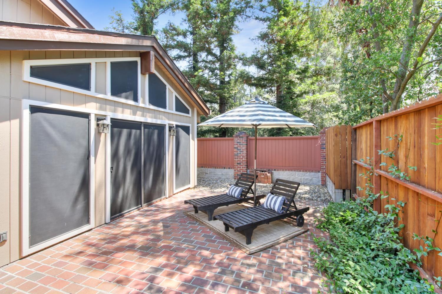 7916 Laurelridge Court