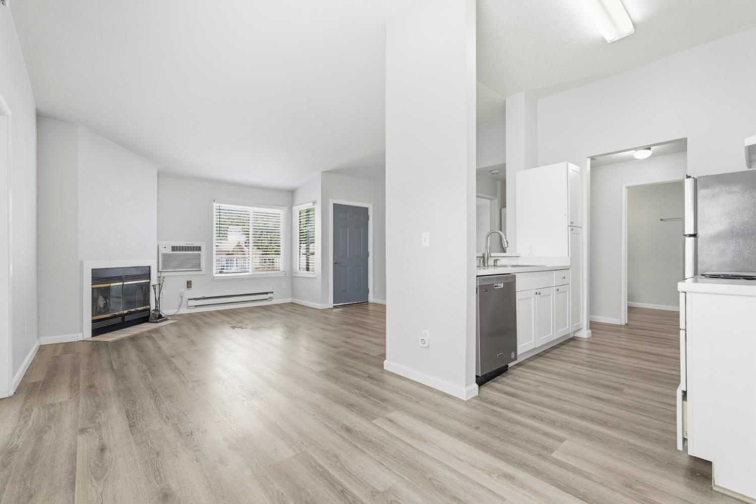 3 Lancaster Circle 209