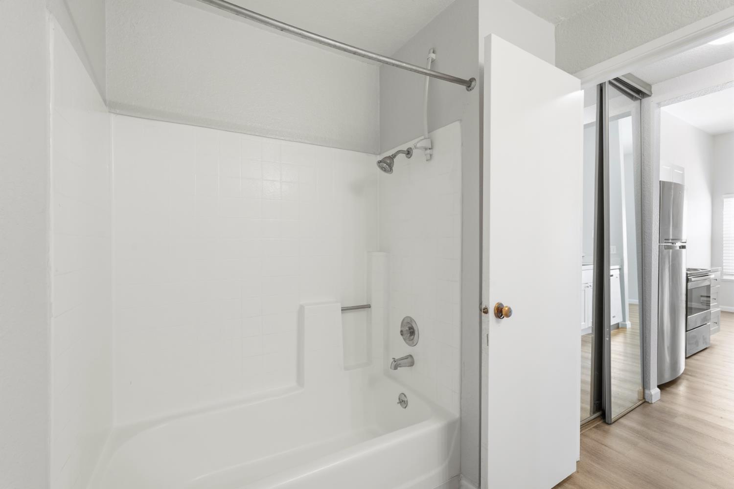 3 Lancaster Circle 209