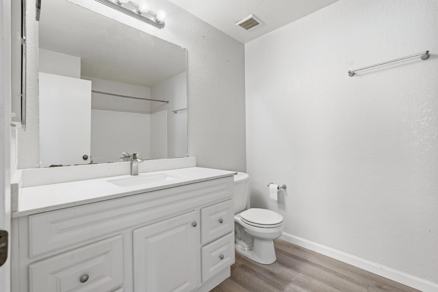 3 Lancaster Circle 209